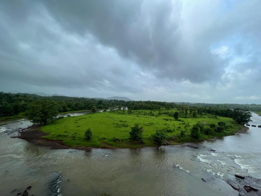Karjat Villa Exterior foto
