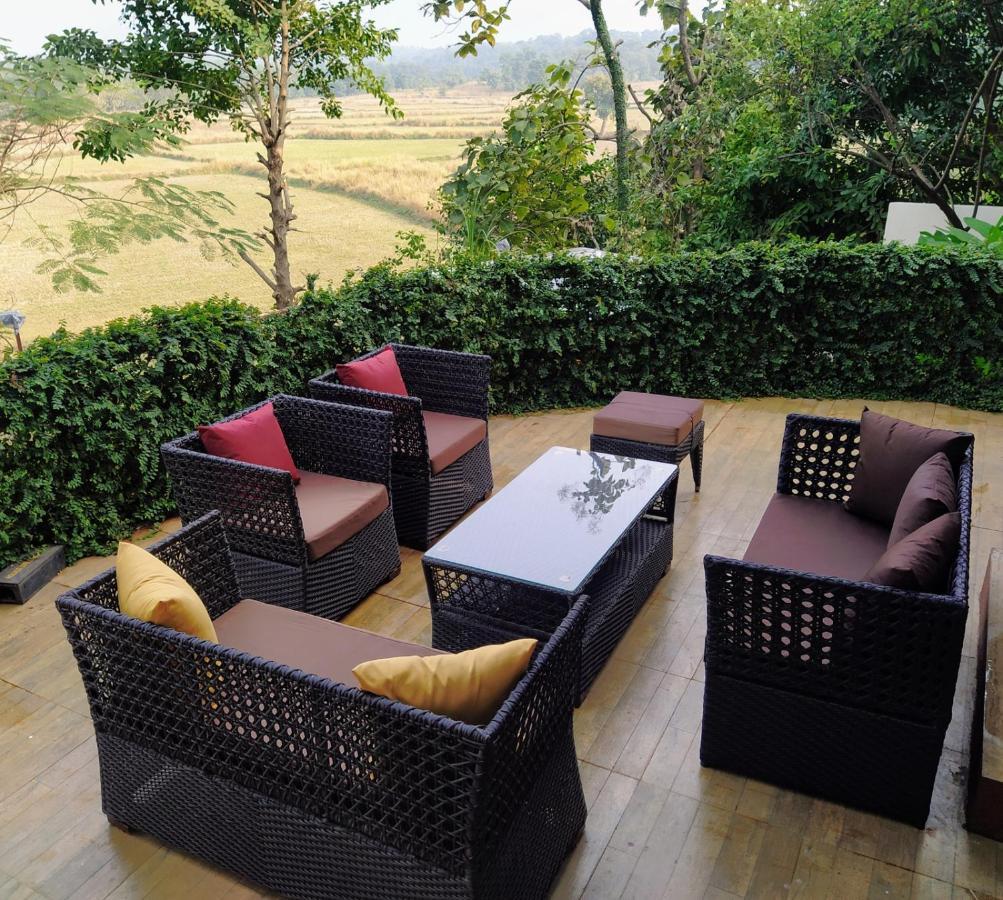 Karjat Villa Exterior foto