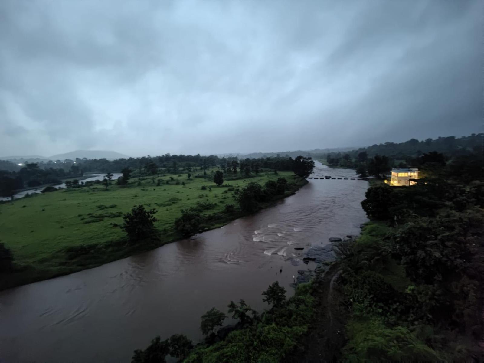 Karjat Villa Exterior foto